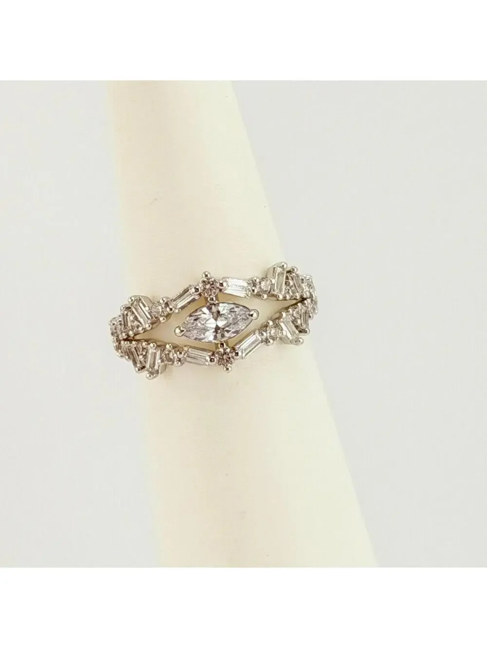 Bomb Party Lumina Ring Sz 8 